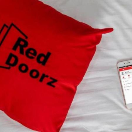 מלון Reddoorz Syariah Near Palembang Square Mall 3 מראה חיצוני תמונה